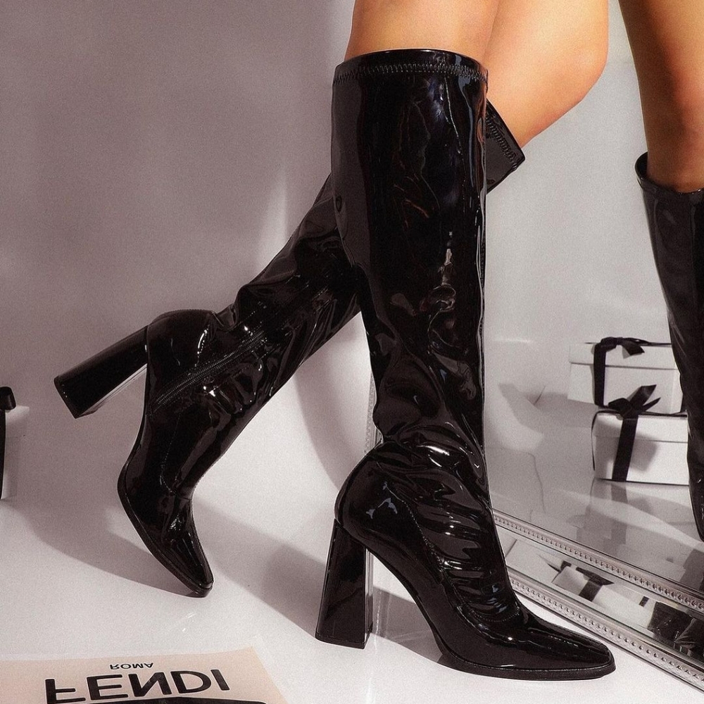 𝙇𝙖𝙨𝙩 𝙎𝙞𝙯 9🖤Downtown Muse Patent Boot - BLACK PATENT - Picture 5 of 12